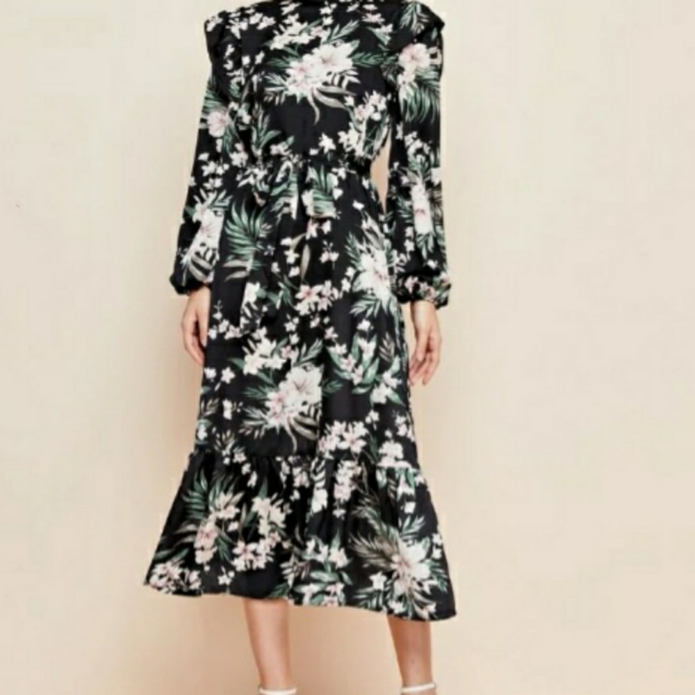 New Mock Neck Belted Flower Dress
